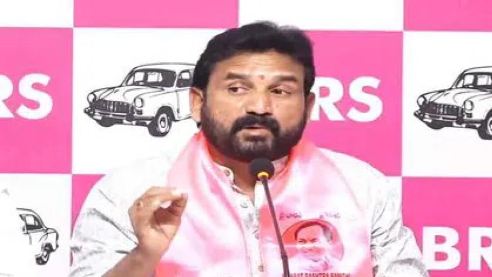 Telangana Speaker issues legal notice to former BRS MLA over defamation