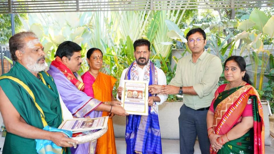 Surekha Invites CM Revanth to Maha Shivaratri Celebrations 