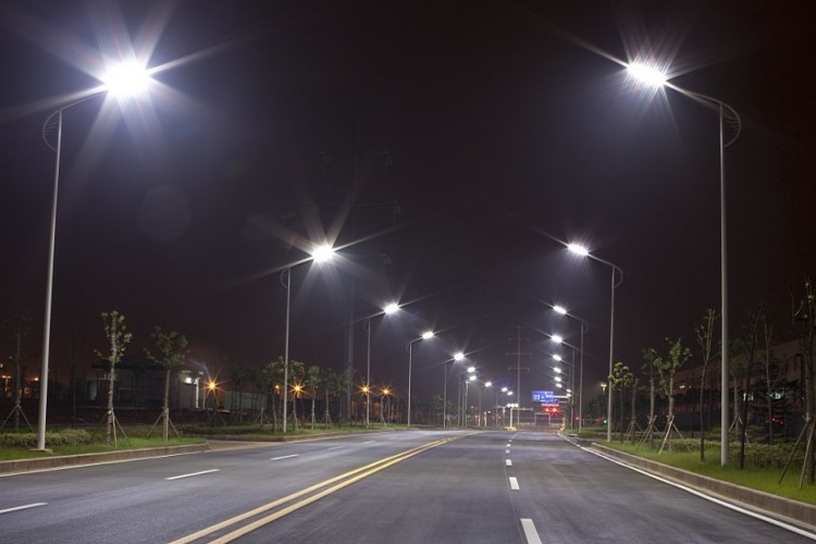 ghmcreduces406tnofcarbonemissionwithledstreetlights