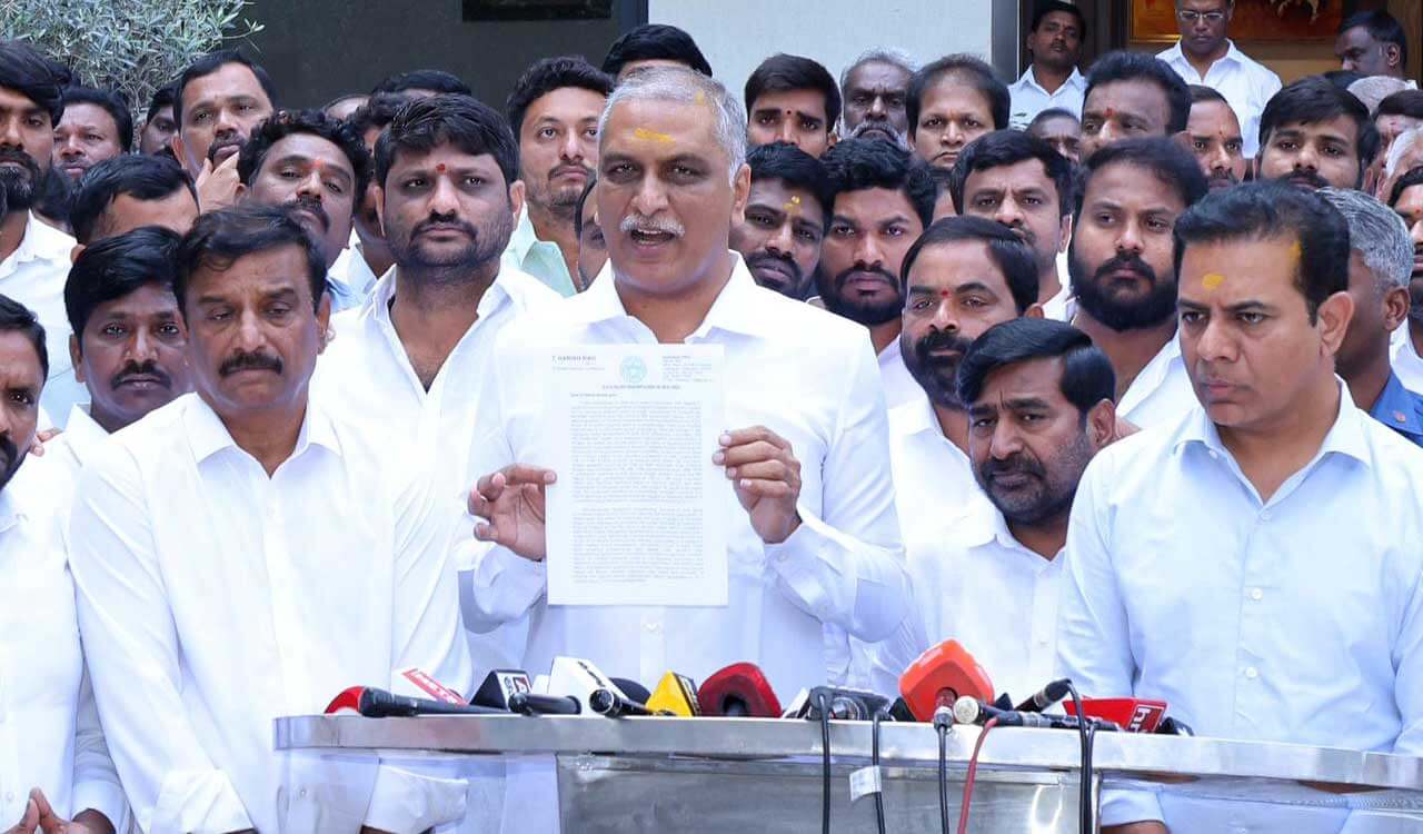 Harish Rao demands probe into poor-quality school uniforms