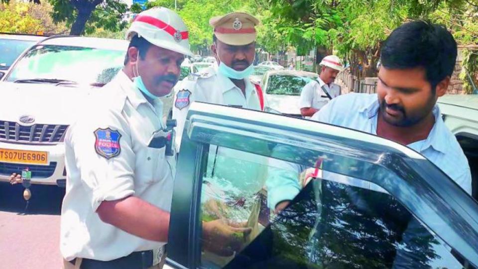 627 Cases Booked In Crackdown On Tinted Glass Violations In Hyderabad