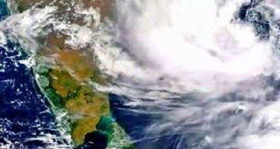 cyclonegulabchangesdirectionmovesoutoftelangana