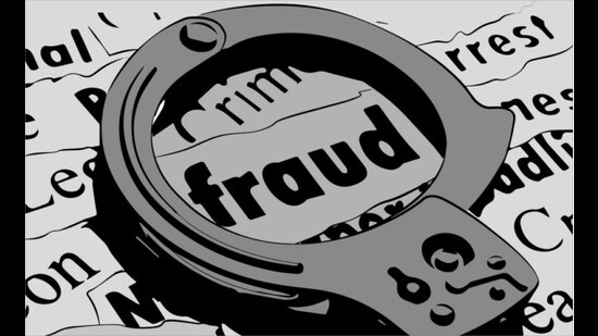 Telangana: Government employee dupes people online of Rs 40 crore in Peddapalli