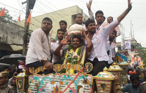 balapurganeshladdufetchesawhoppingrs1465lakh