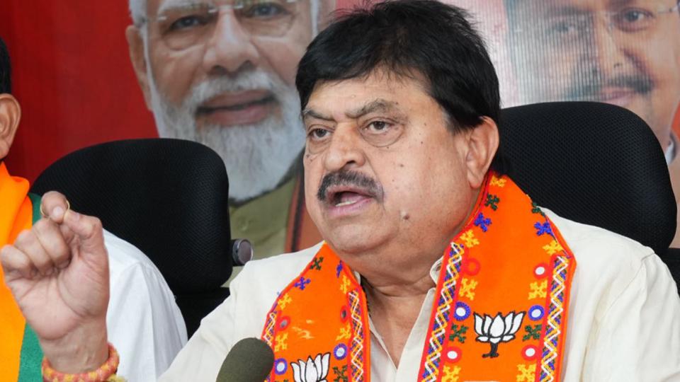Ramchander Rao Accuses Rahul of Avoiding Key Issues in Parliament