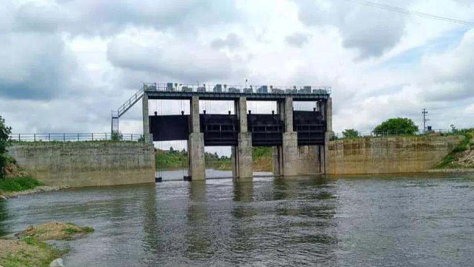 manwomanmissingafterbikeplungesintocanalinjagtial