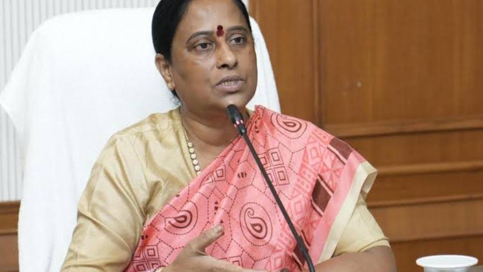 Konda Surekha hits back at CM Revanth after Cabinet exit