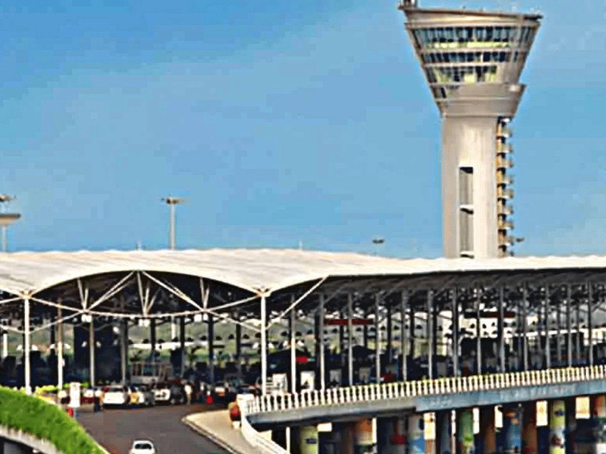 gmrhyderabadinternationalairportreceivesvoiceofcustomerrecognition