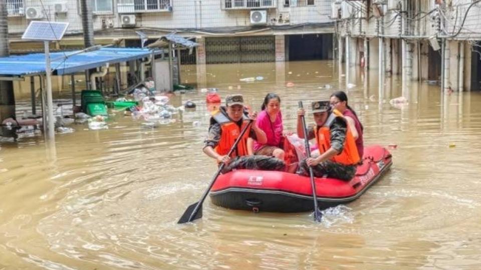 Rescuers Hunt for Missing as China Storms Force 100,000 to Flee