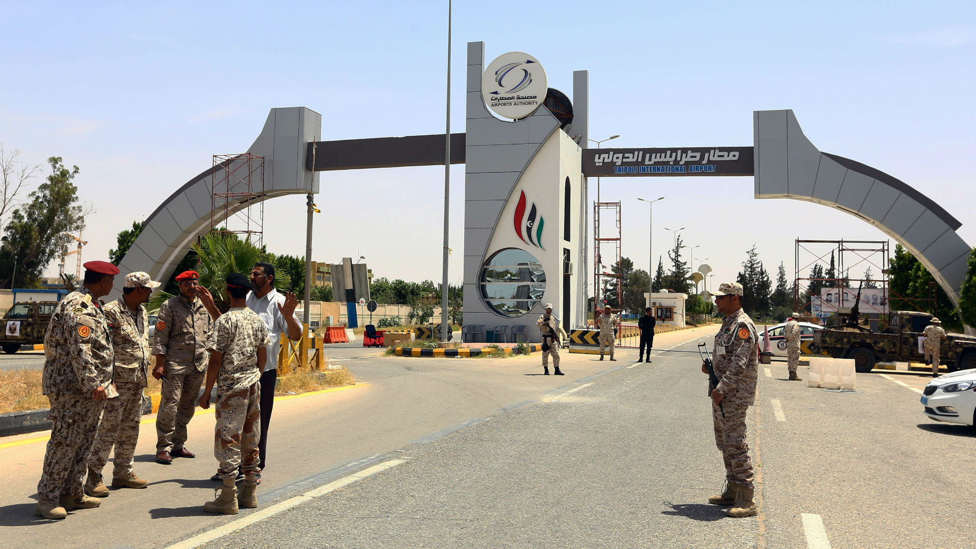 Clashes in capital Tripoli, Flight operations suspended