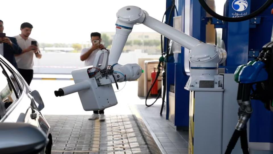 Robotic arm can now fill your petrol tanks in Abu Dhabi