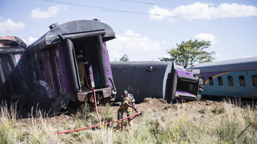 18killedintrainaccidentinsouthafrica