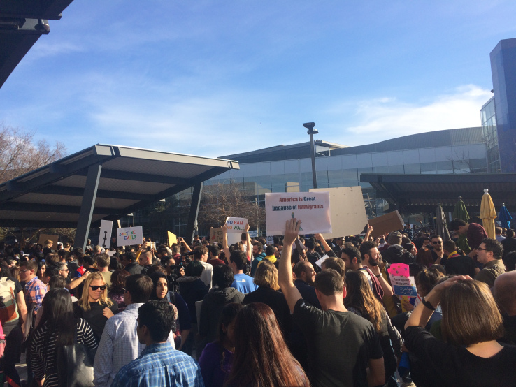 googleemployeesrallyagainsttrump’simmigrationban