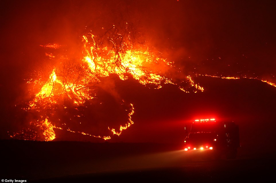 newwinddrivenwildfireeruptsinsoutherncalifornia