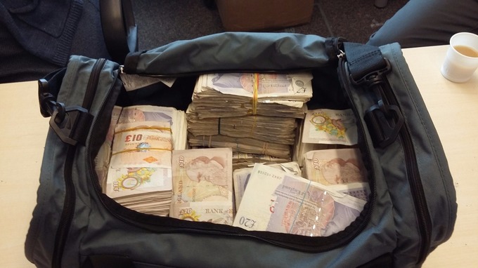 almost£1millioncashfoundinblackcabinlondon