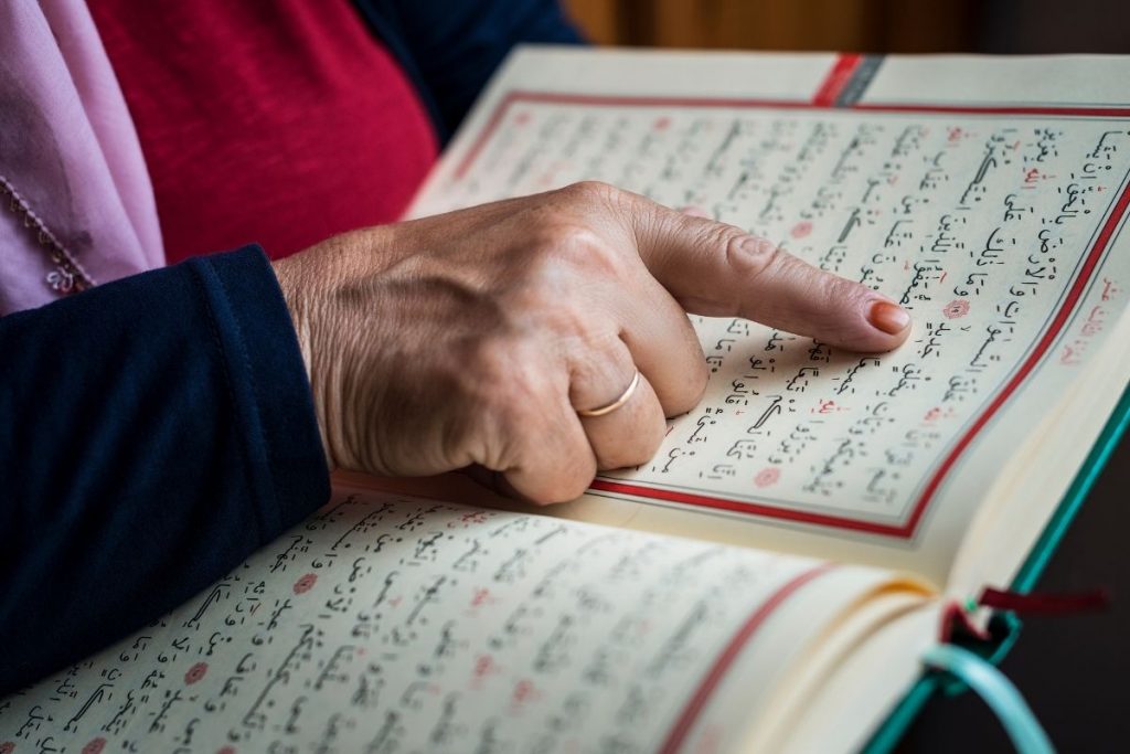 Saudi Arab launches 1,000 Quran memorization sessions in two holy mosques