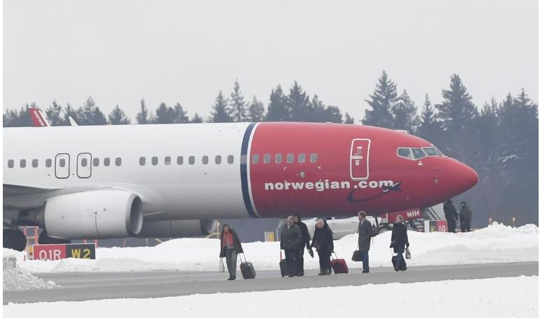 norwegianplanelandsatstockholmairportafterbombthreat