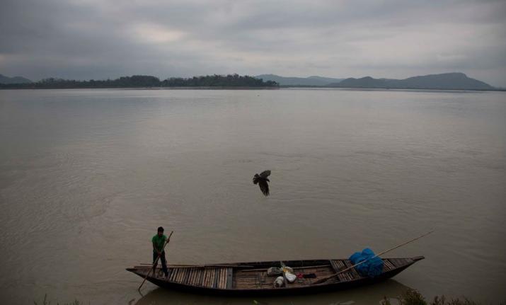 chinaplanstobuild1000kmtunnelfromtibetdivertbrahmaputrawatertoxinjiangsaysreport