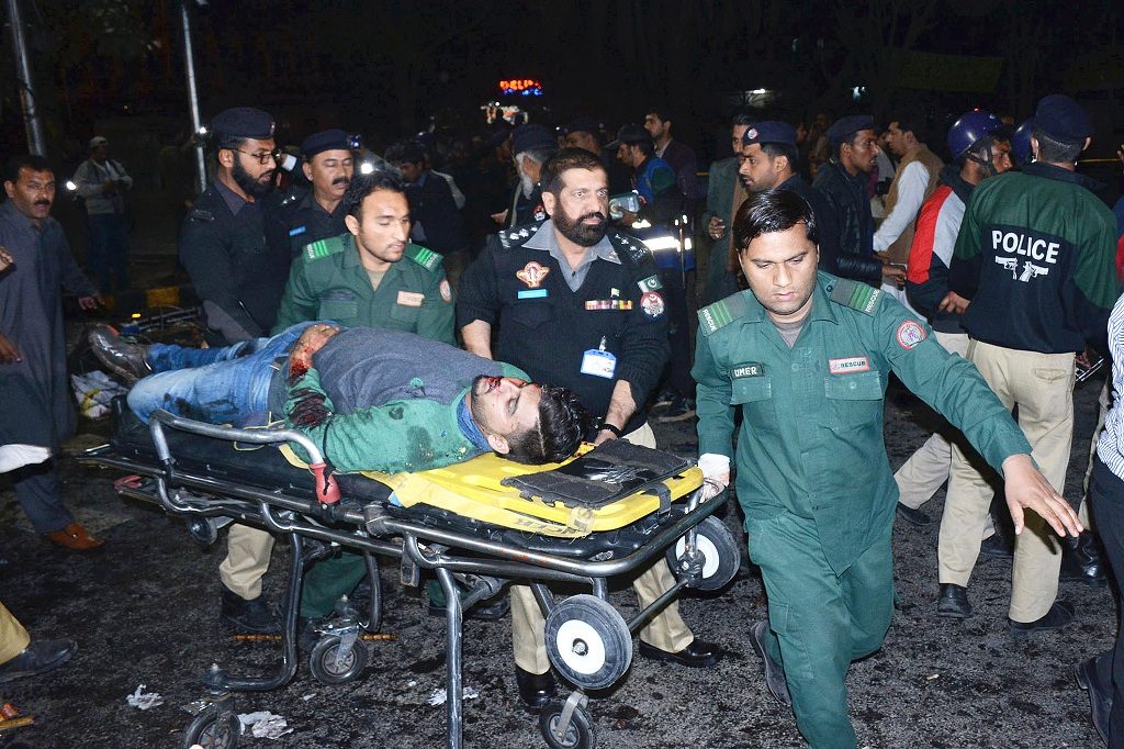 18killedasblasthitslahoreprotesters