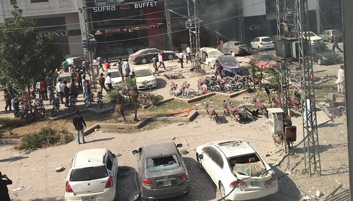 8killed35injuredinlahorebombblast