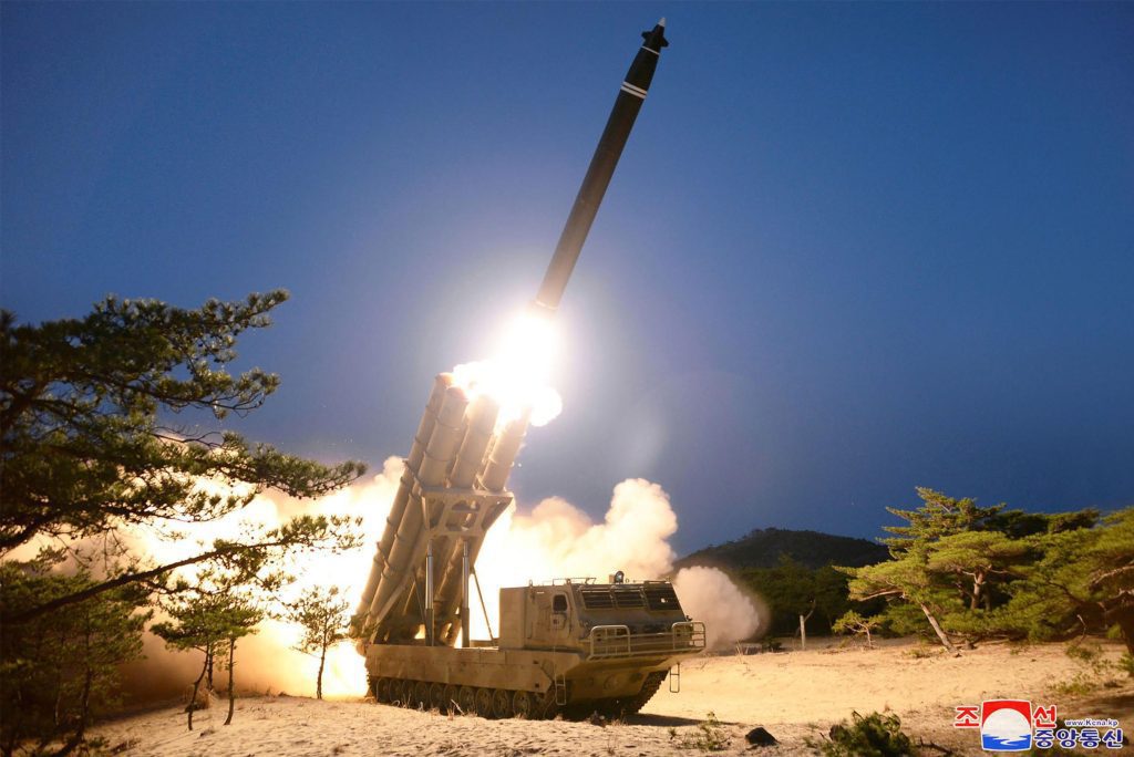 northkoreafiresballisticmissileafterusvicepresidentleavessouthkorea