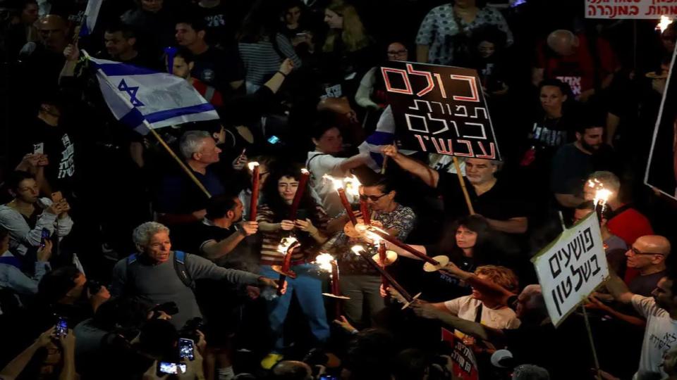 Mass protests in Israel for release of hostages, early election