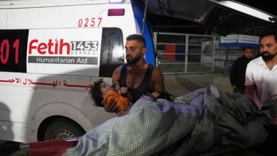 Israel strikes overnight in Gaza kills 60 people