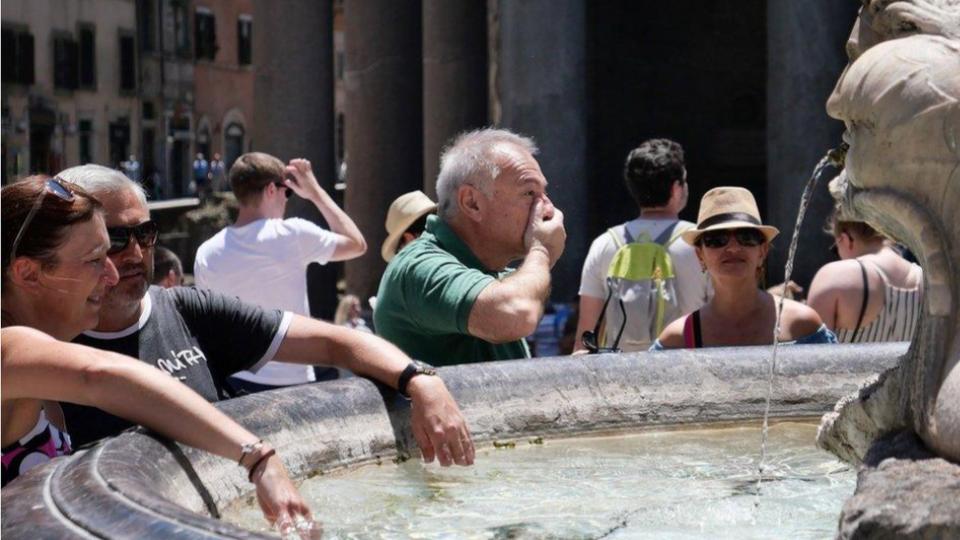 France Records 1k Deaths as Extreme Heat Breaks European Records