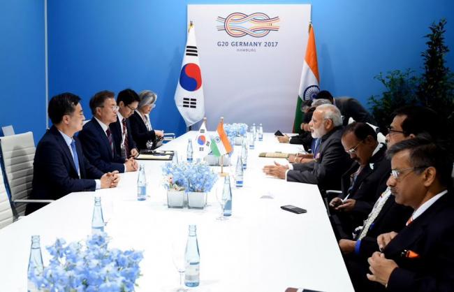 g20summit:pmmodimeetsskoreanpresidentmoonjaein