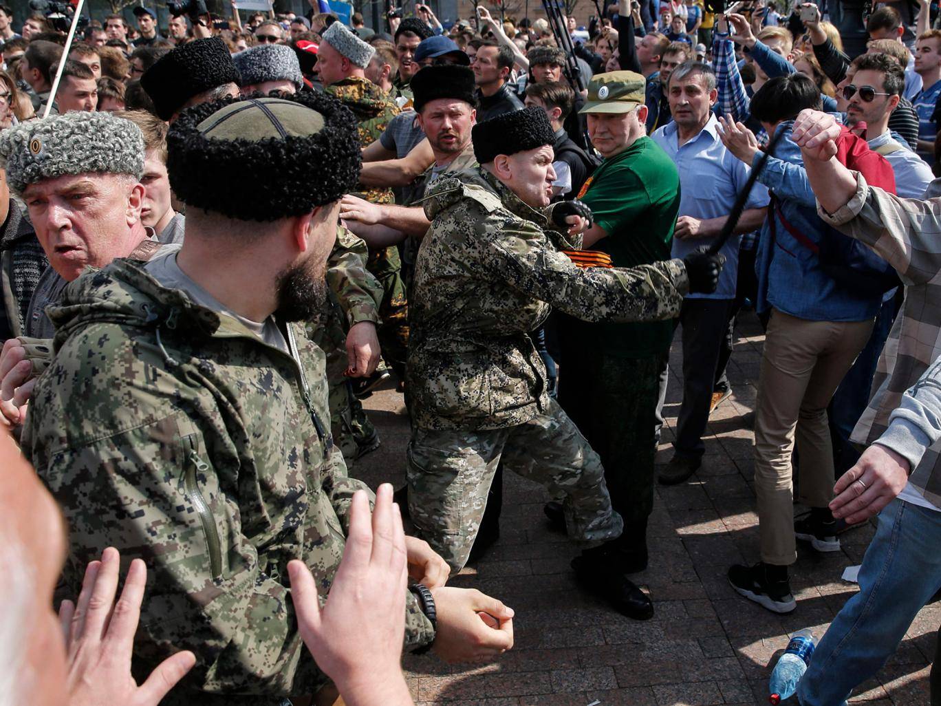 vladimirputindeployscossackstomoscowforfirsttimeinacenturytosuppressprotests