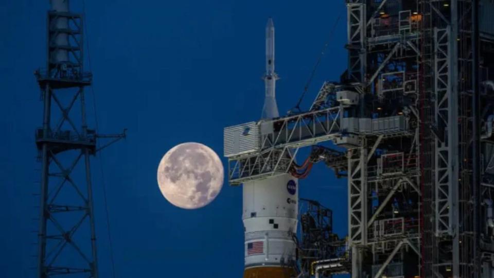 NASA to send astronauts on a journey around the Moon on Feb 6