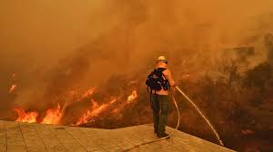 losangeleswildfireskill24displacethousandsdestroy12000structures