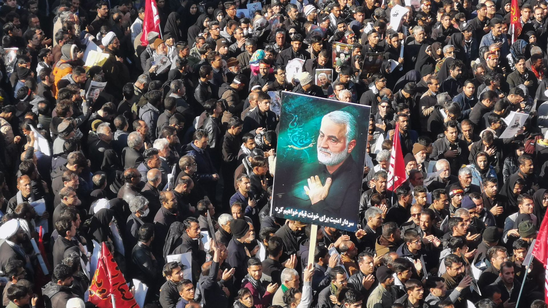 50mournerskilledinstampedeatfuneralofslainiraniancommandersoleimani