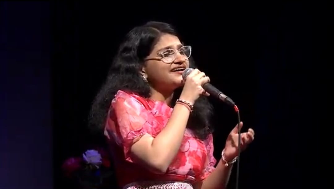 suchethasatishsetsnewworldrecordforsinginginmostlanguagesduringsingleconcertindubai
