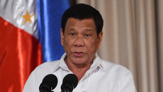 formerphilippinepresidentarrestedfordeadlyantidrugscrackdown