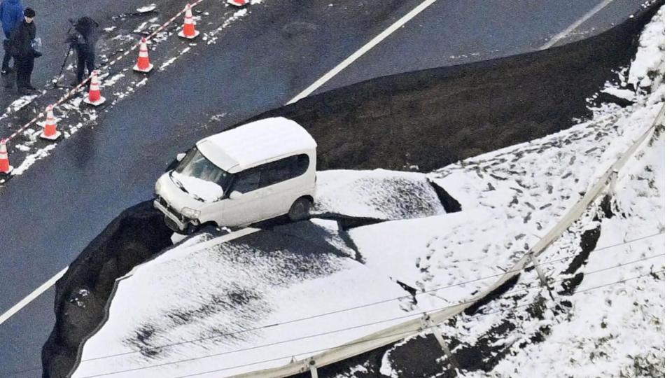 Powerful 7.5-magnitude quake jolts northern Japan, 23 injured