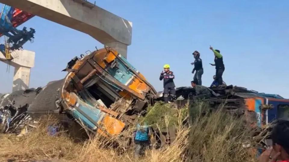 crane-falls-on-passenger-train-in-thailand-12-people-killed