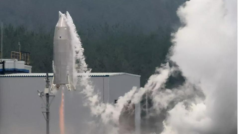 Japan Successfully Launches, Lands Reusable Rocket