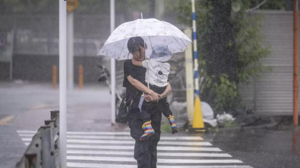 tropicalstormjangmibattersjapancutspowerto60khomes