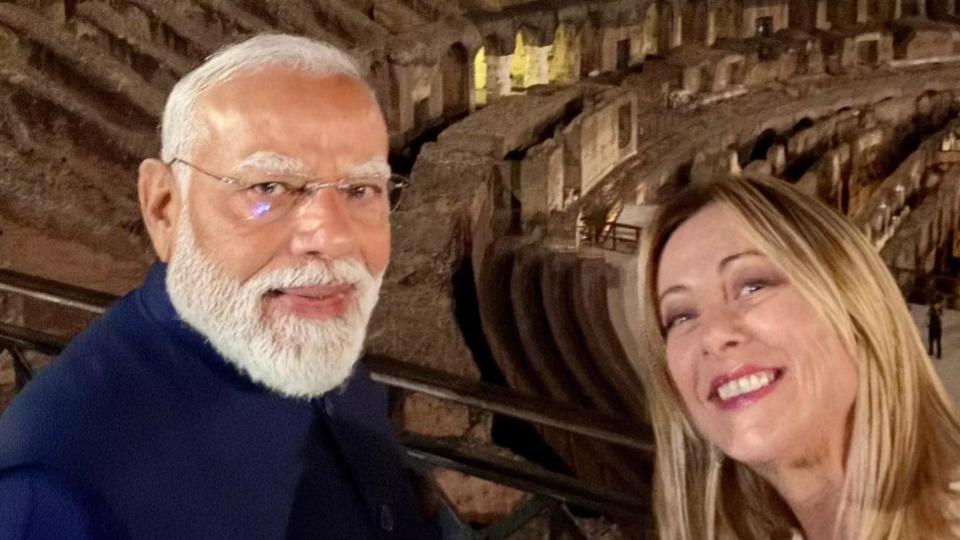 pmnarendramodigiftsmelodytoffeestoitalianpmmeloni