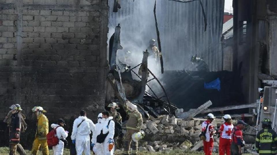 Six people killed in small plane crash in central Mexico