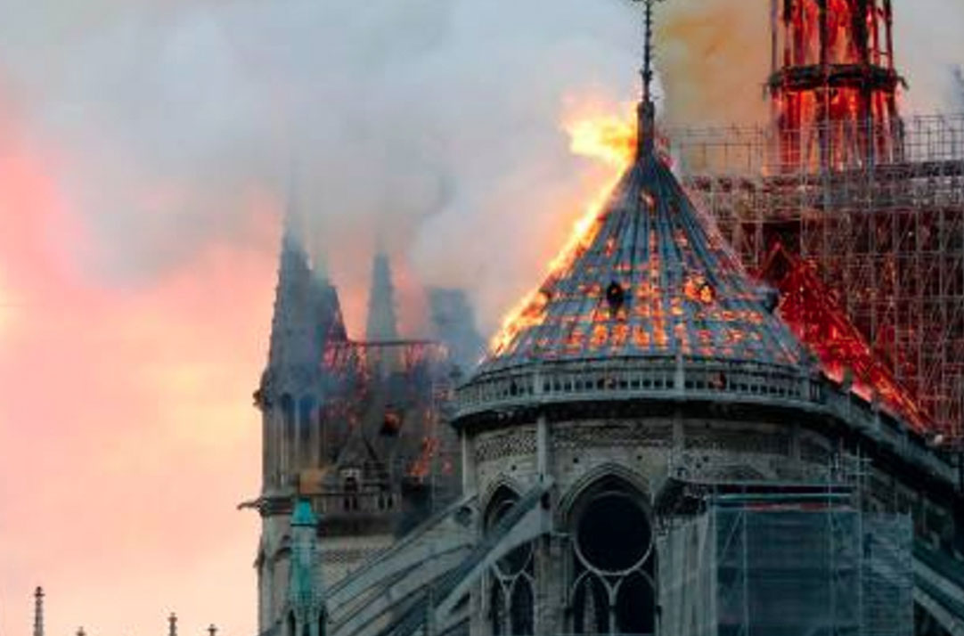 notredame:massivefireravagespariscathedral