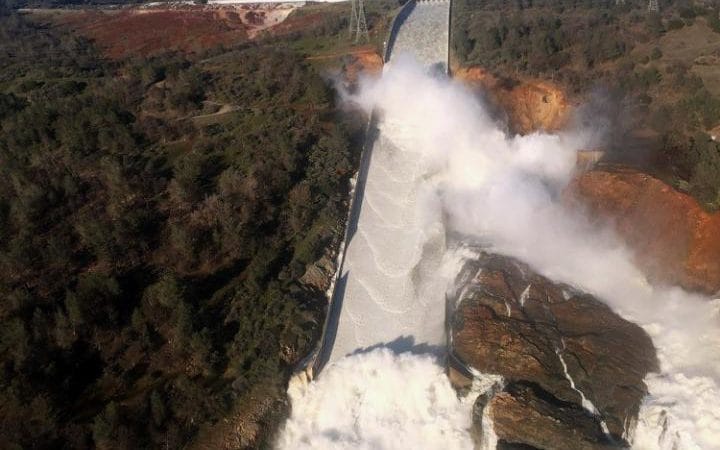 nearly200000evacuatedaftersectionofcaliforniasorovilledamfoundtobeonbrinkofcollapse