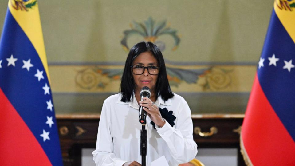 Venezuela Interim President Confirms Restoring Relations with IMF