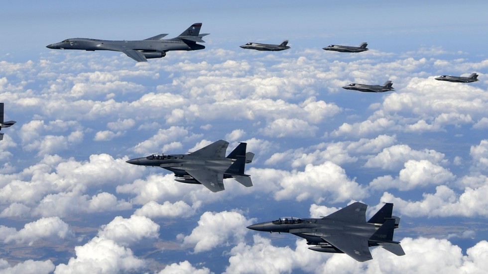 uslaunchesrarestrikesonsyriangovtbackedtroops