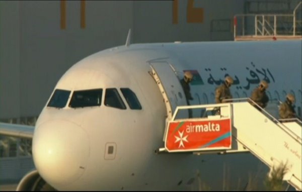 hijackerssurrenderafterreleasingpassengersfromplane