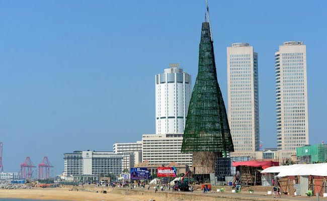 srilankaclaimsworldstallestartificialchristmastree