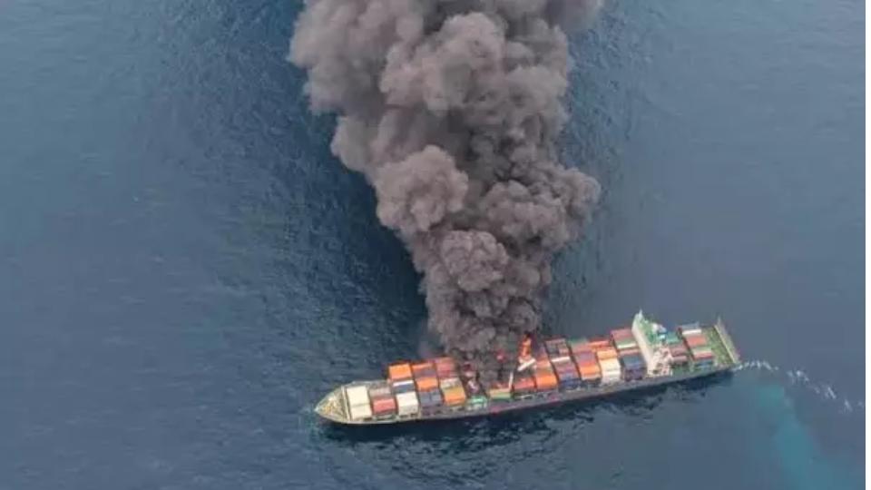 20 Killed and 5 Missing In Cargo Ship Fire In China