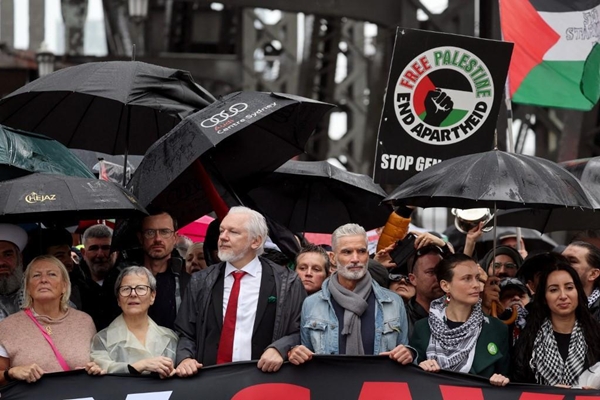 Julian Assange Joins Massive Pro-Palestinian March on Sydney Harbour Bridge
