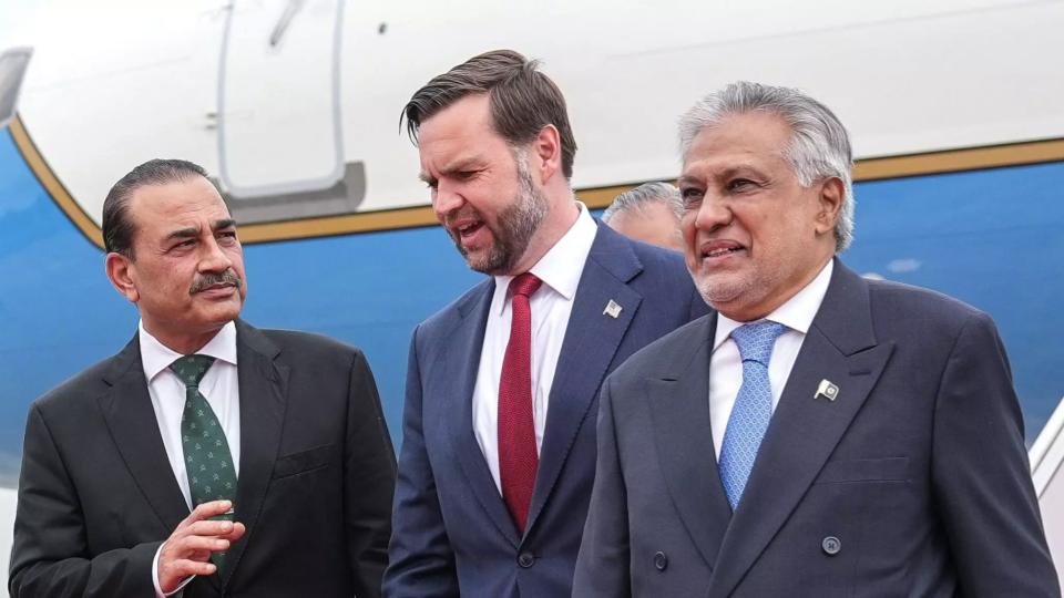 Donald Trump Sends Vance, Kushner to Islamabad for Iran Talks